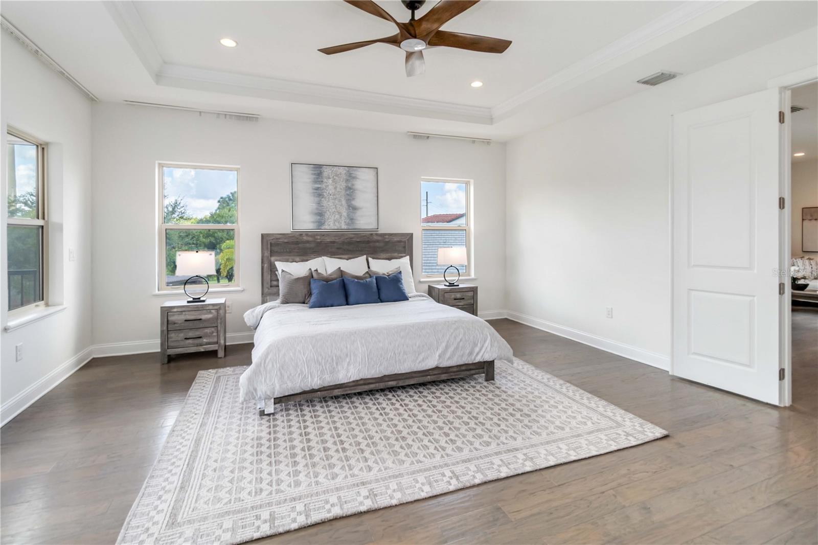 Image 31 of 59 For 10594 Royal Cypress Way