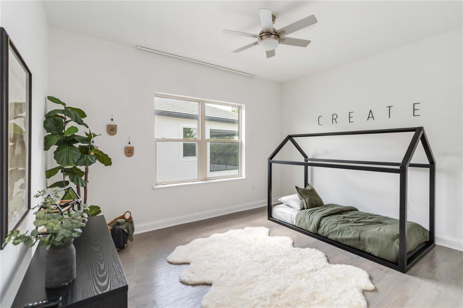 Image 38 of 59 For 10594 Royal Cypress Way