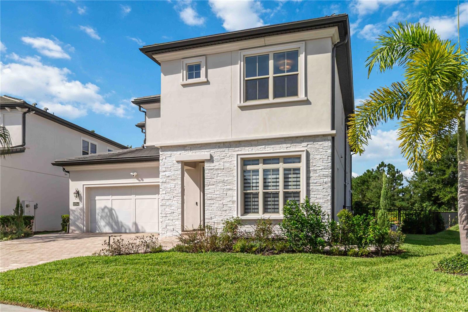 Image 4 of 59 For 10594 Royal Cypress Way