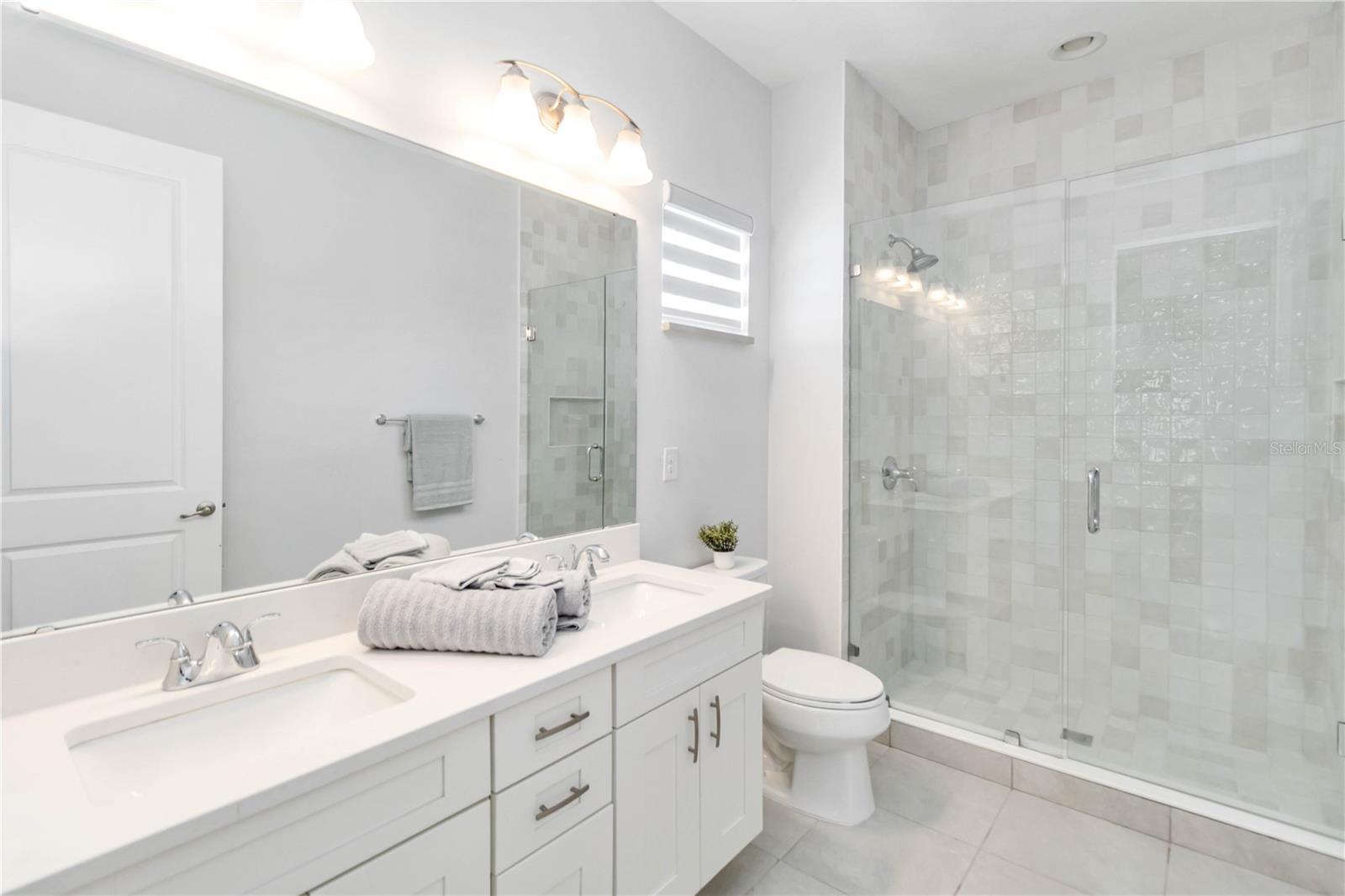 Image 41 of 59 For 10594 Royal Cypress Way