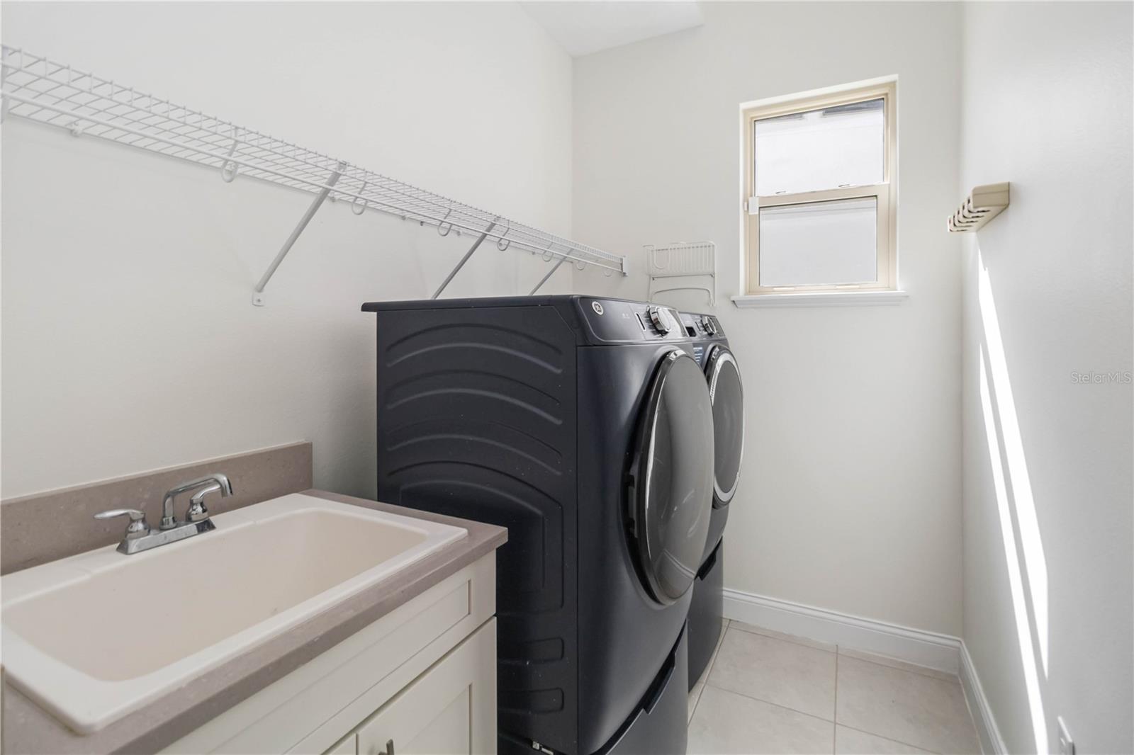 Image 9 of 59 For 10594 Royal Cypress Way