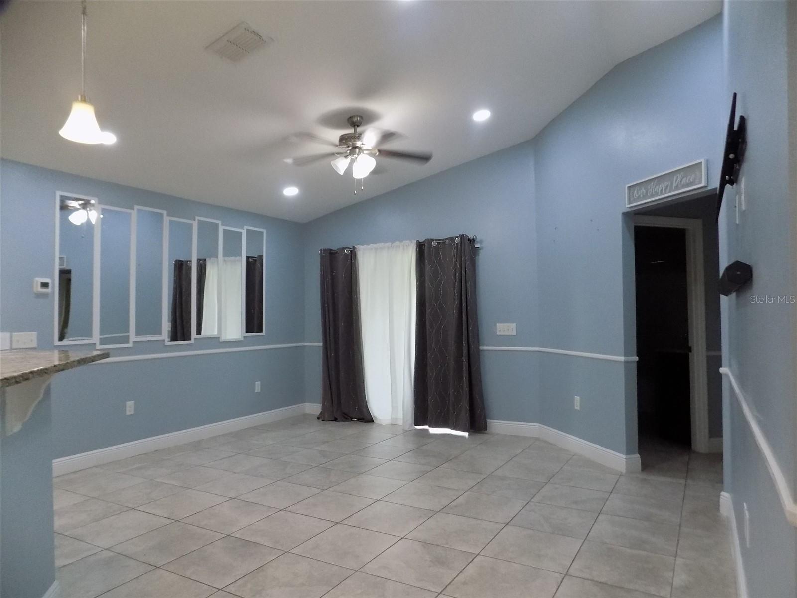 Image 10 of 27 For 377 Cimarron Court