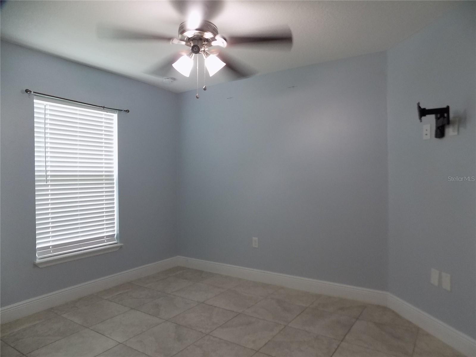 Image 22 of 27 For 377 Cimarron Court