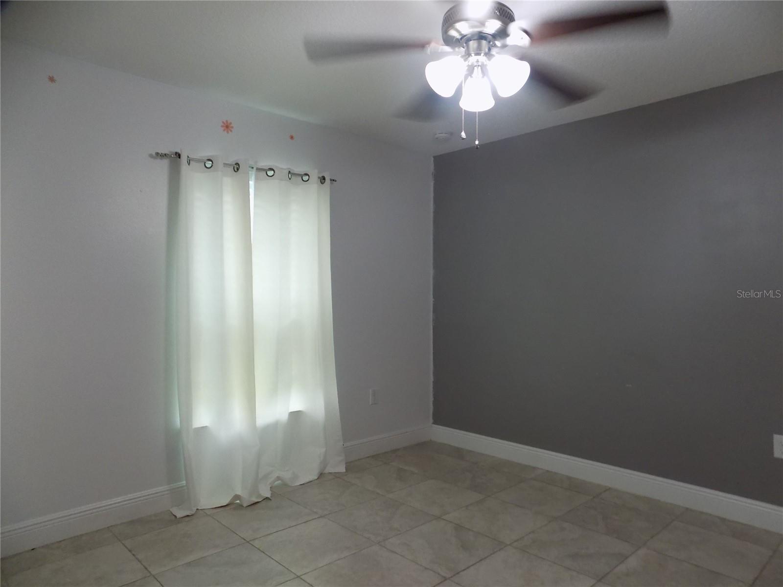 Image 23 of 27 For 377 Cimarron Court