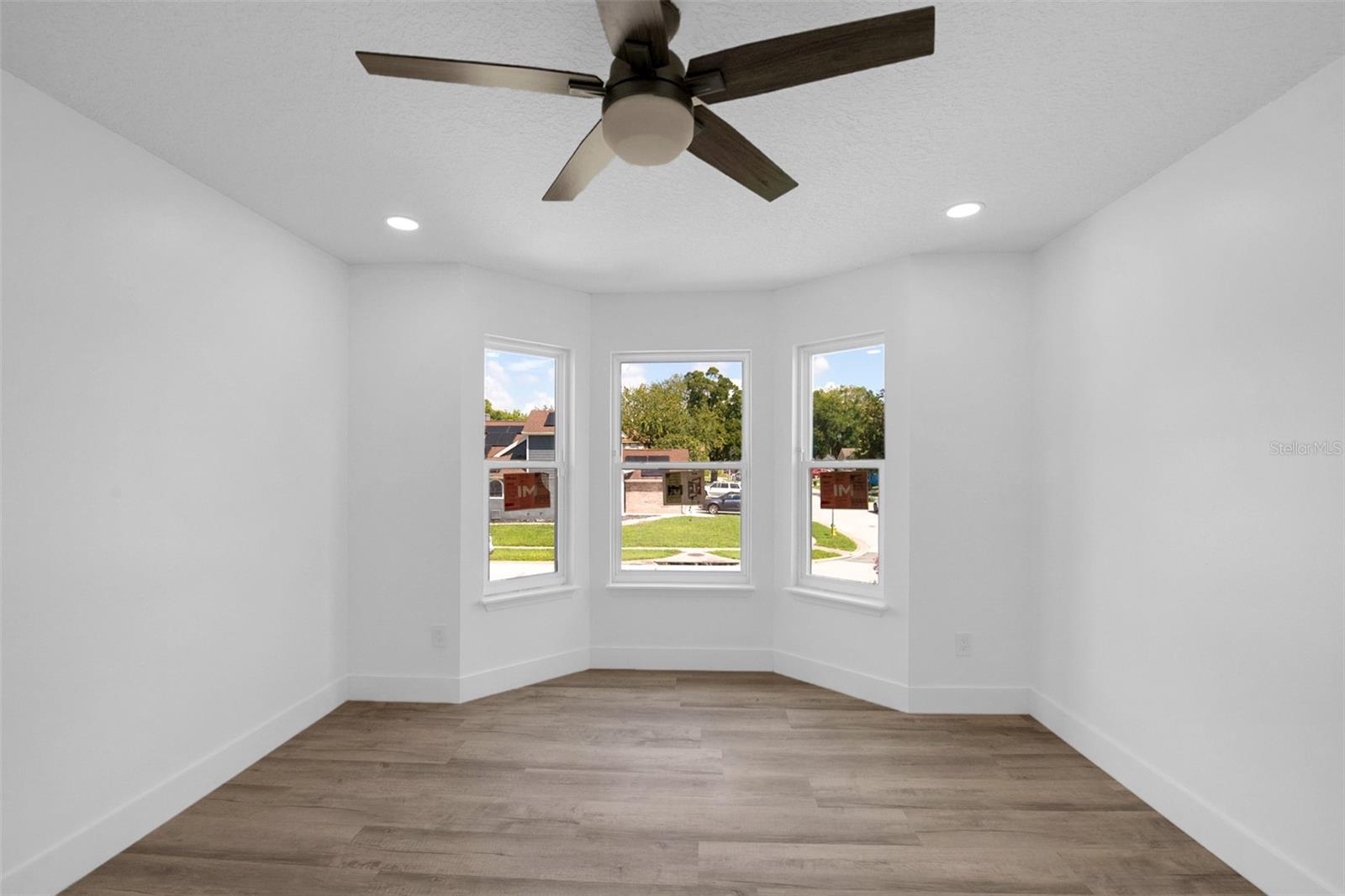 Image 29 of 47 For 649 Remington Oak Drive