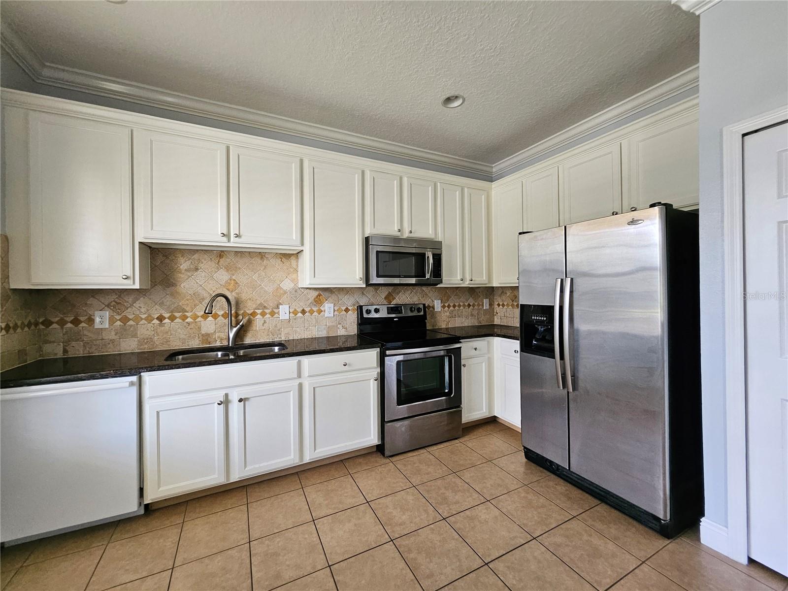 Image 21 of 42 For 13669 Beauregard Pl