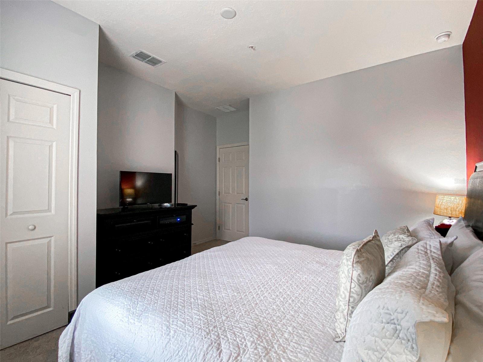 Image 11 of 23 For 3226 Wish Avenue