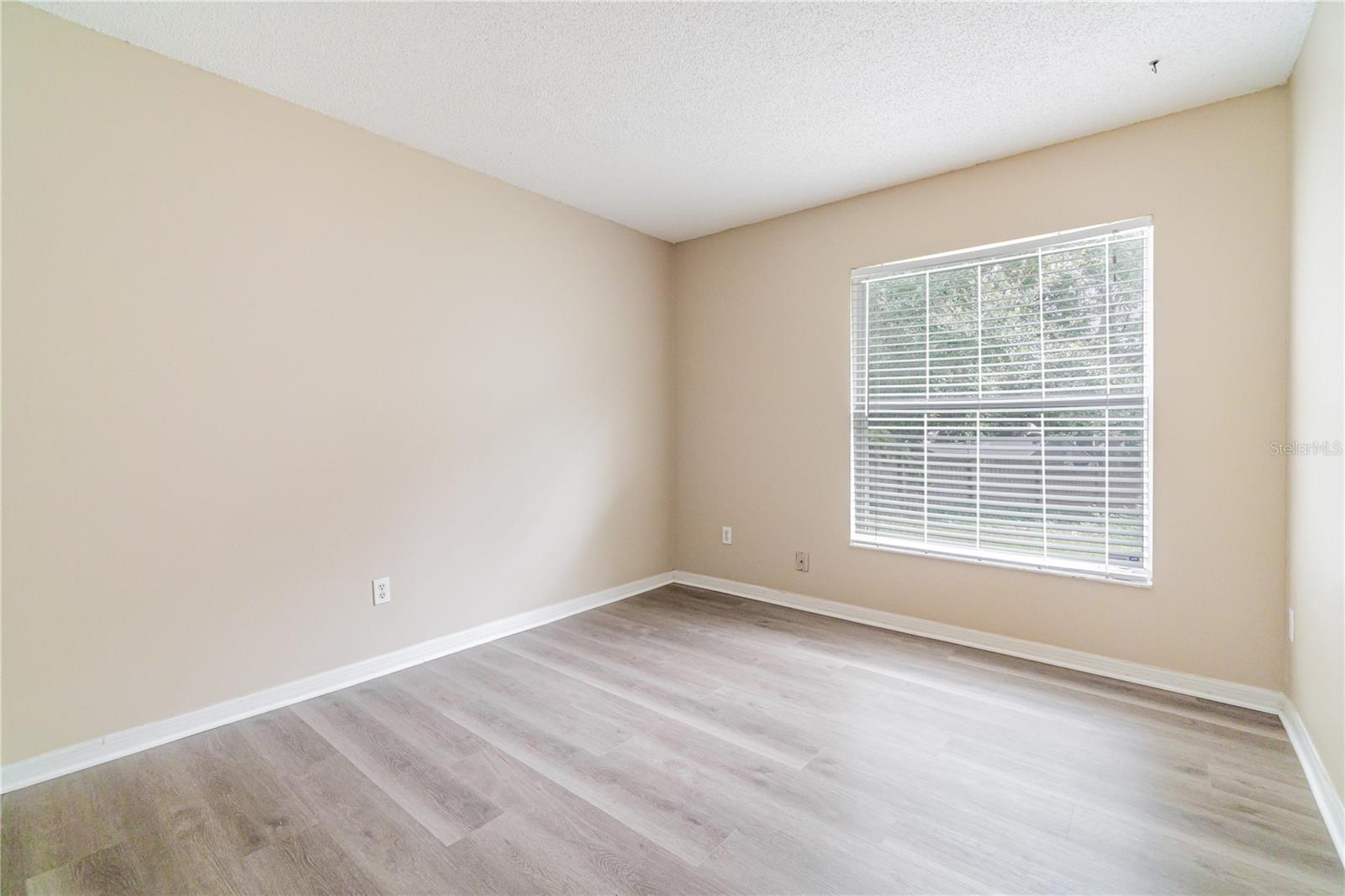 Image 12 of 15 For 11824 Caruso Drive