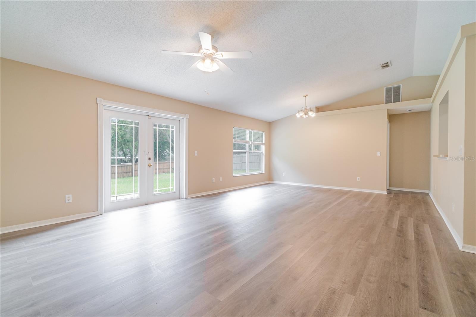 Image 4 of 15 For 11824 Caruso Drive