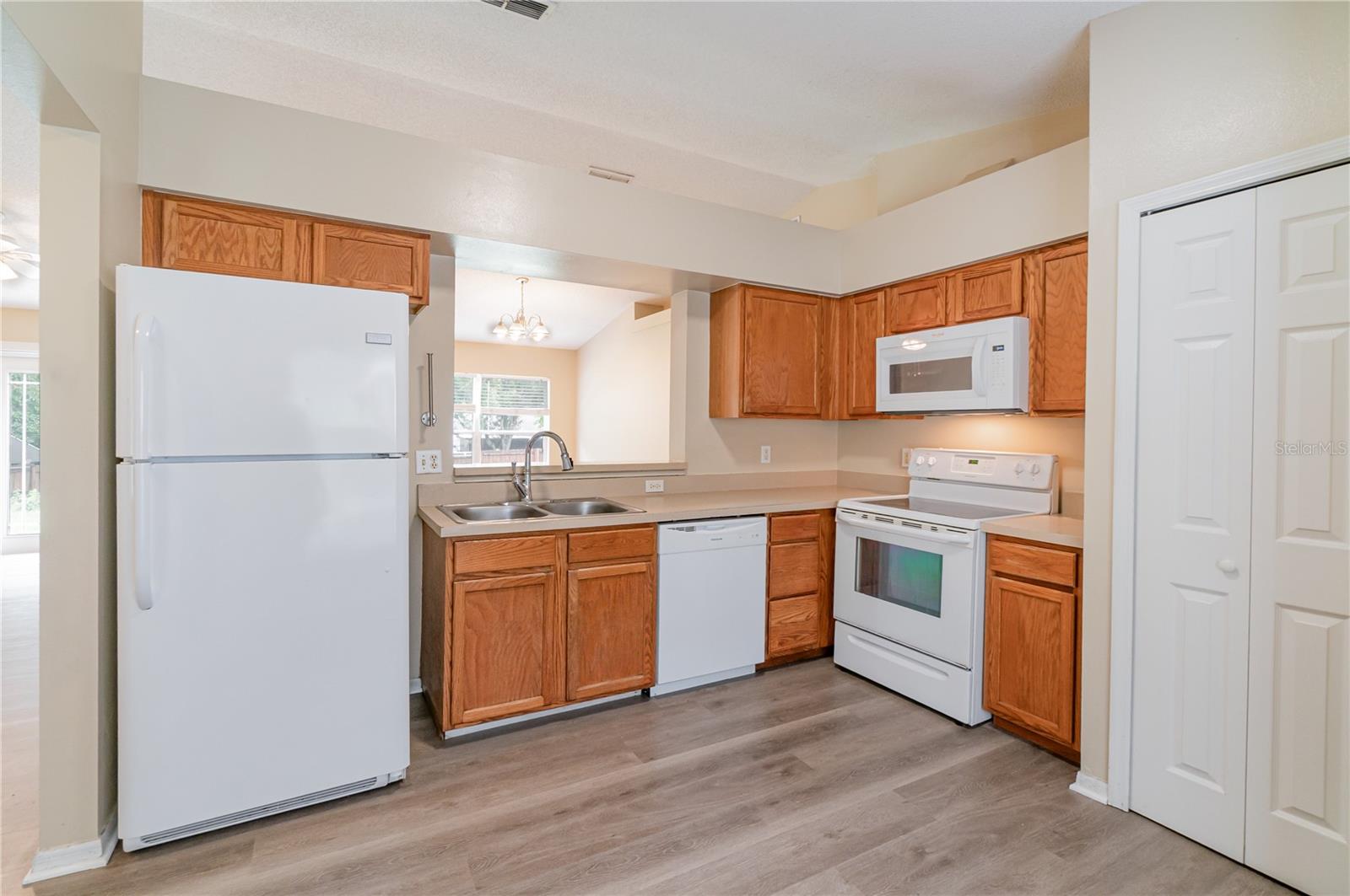Image 6 of 15 For 11824 Caruso Drive