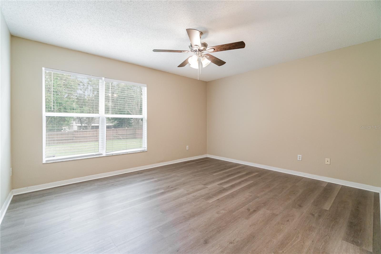 Image 7 of 15 For 11824 Caruso Drive