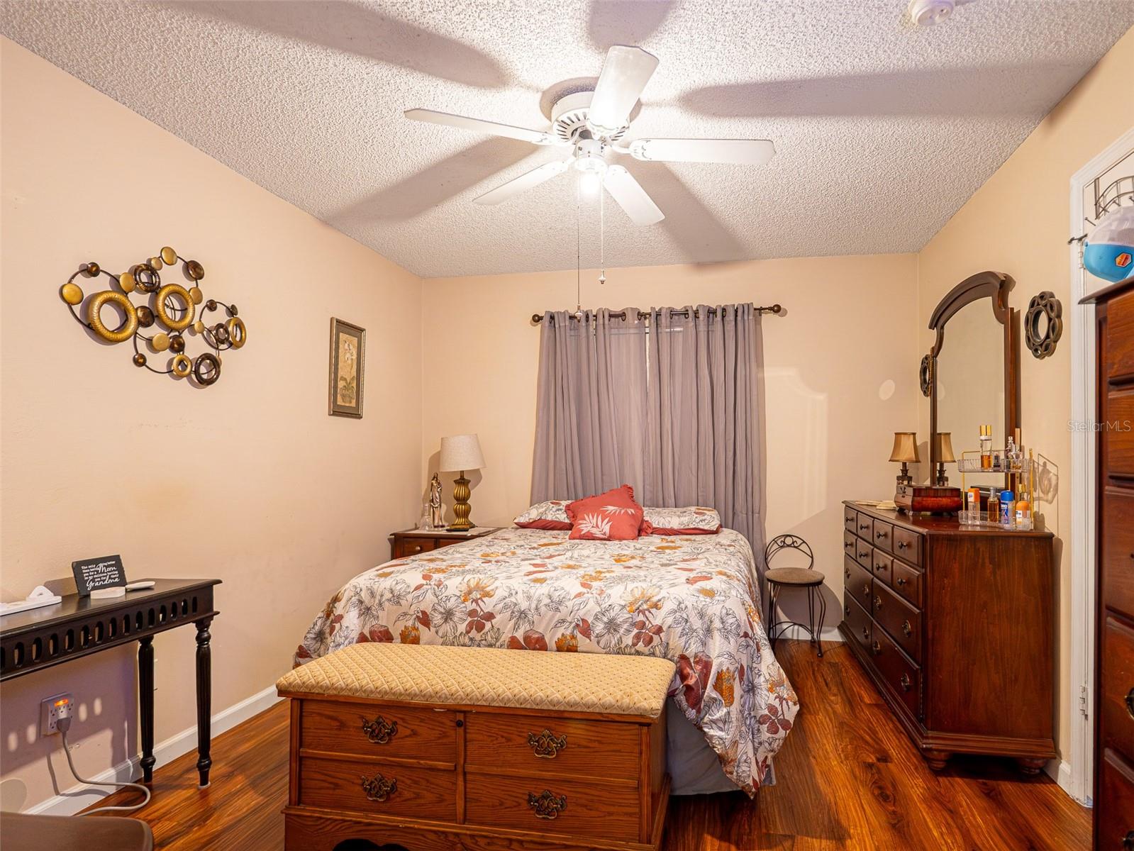 Image 6 of 21 For 14682 Laguna Beach Circle