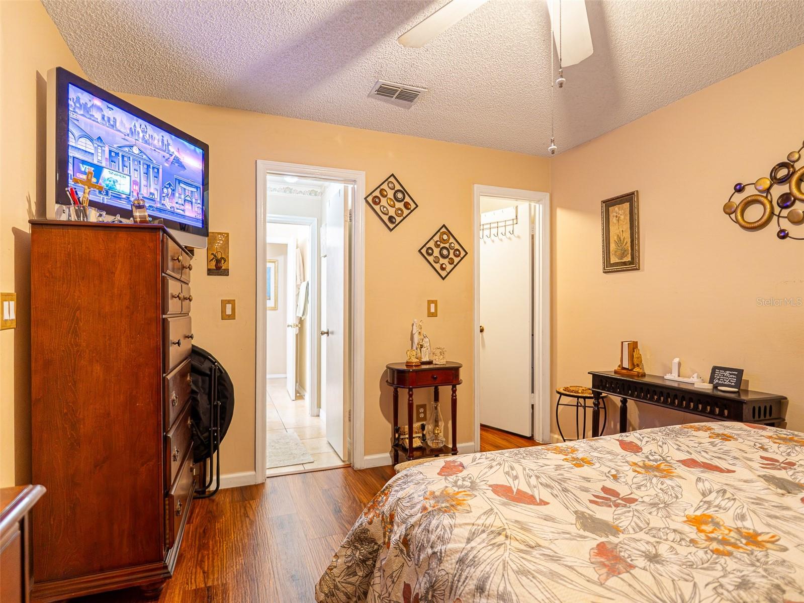 Image 7 of 21 For 14682 Laguna Beach Circle