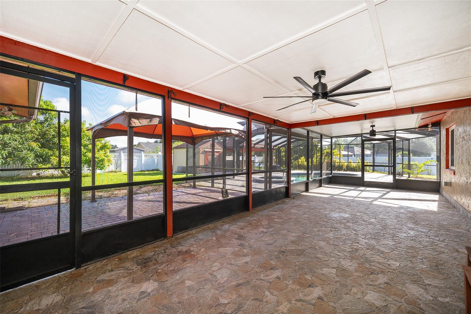 Image 14 of 30 For 807 San Remo Court