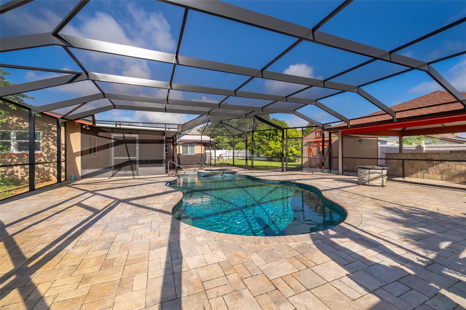 Image 15 of 30 For 807 San Remo Court