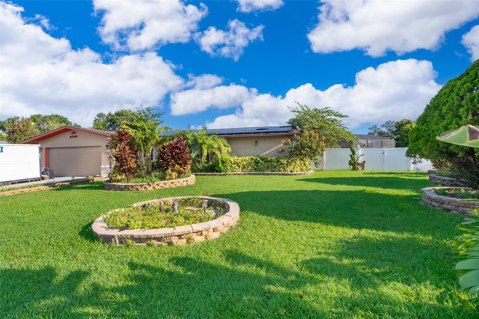 Image 2 of 30 For 807 San Remo Court