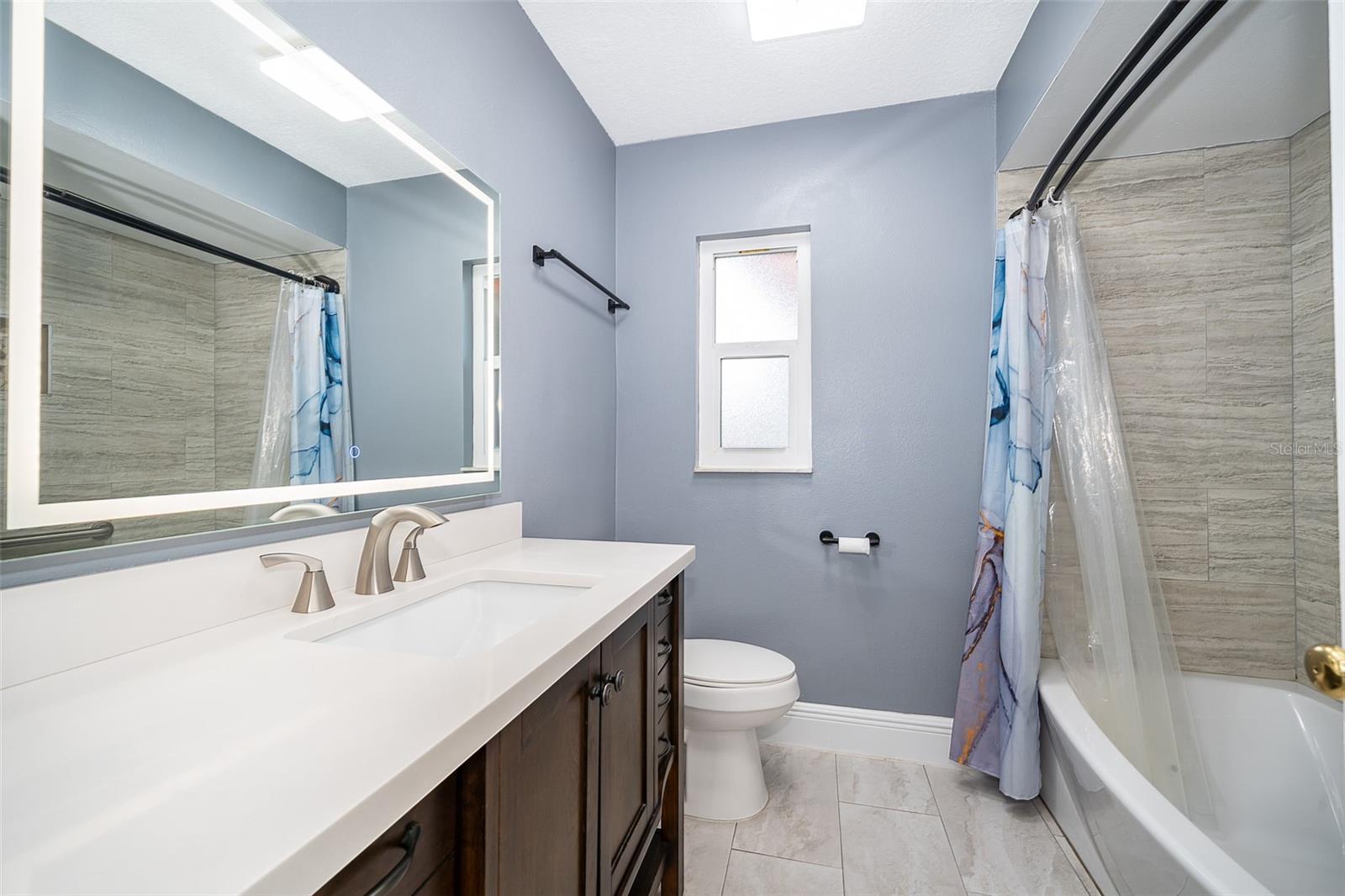 Image 22 of 30 For 807 San Remo Court