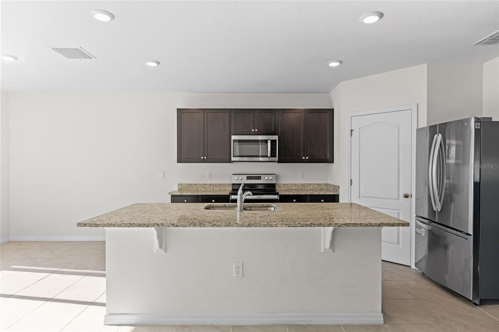 Image 15 of 46 For 1273 Cascades Avenue
