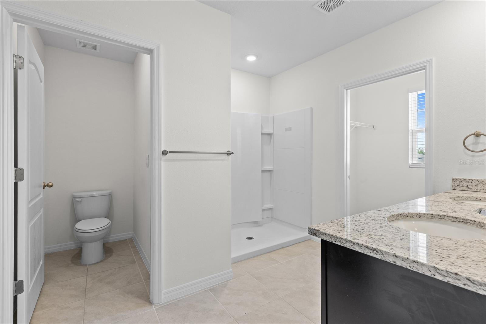 Image 21 of 46 For 1273 Cascades Avenue