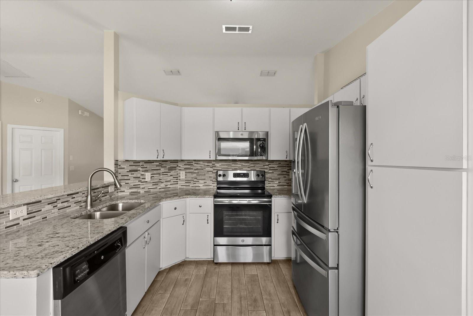 Image 16 of 28 For 10307 61st Terrace Road