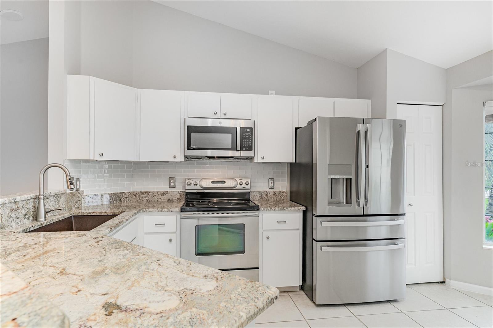 Image 10 of 26 For 5519 25th Loop