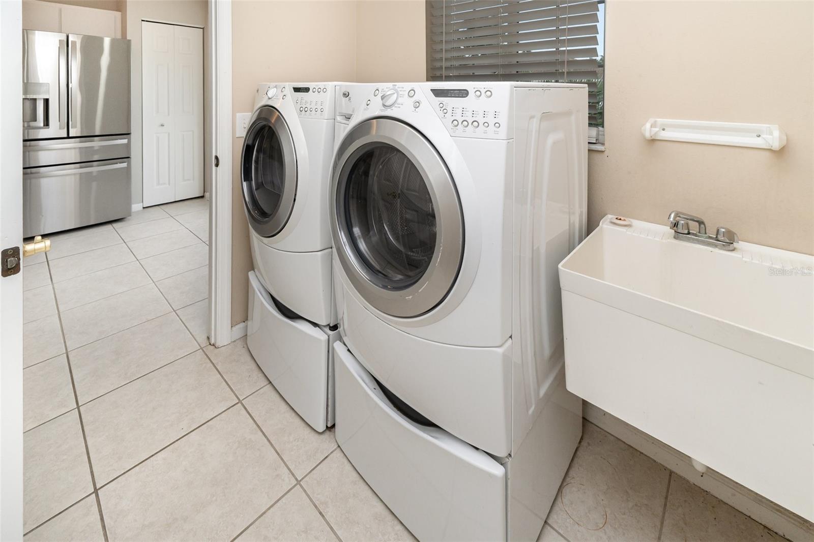 Image 19 of 26 For 5519 25th Loop