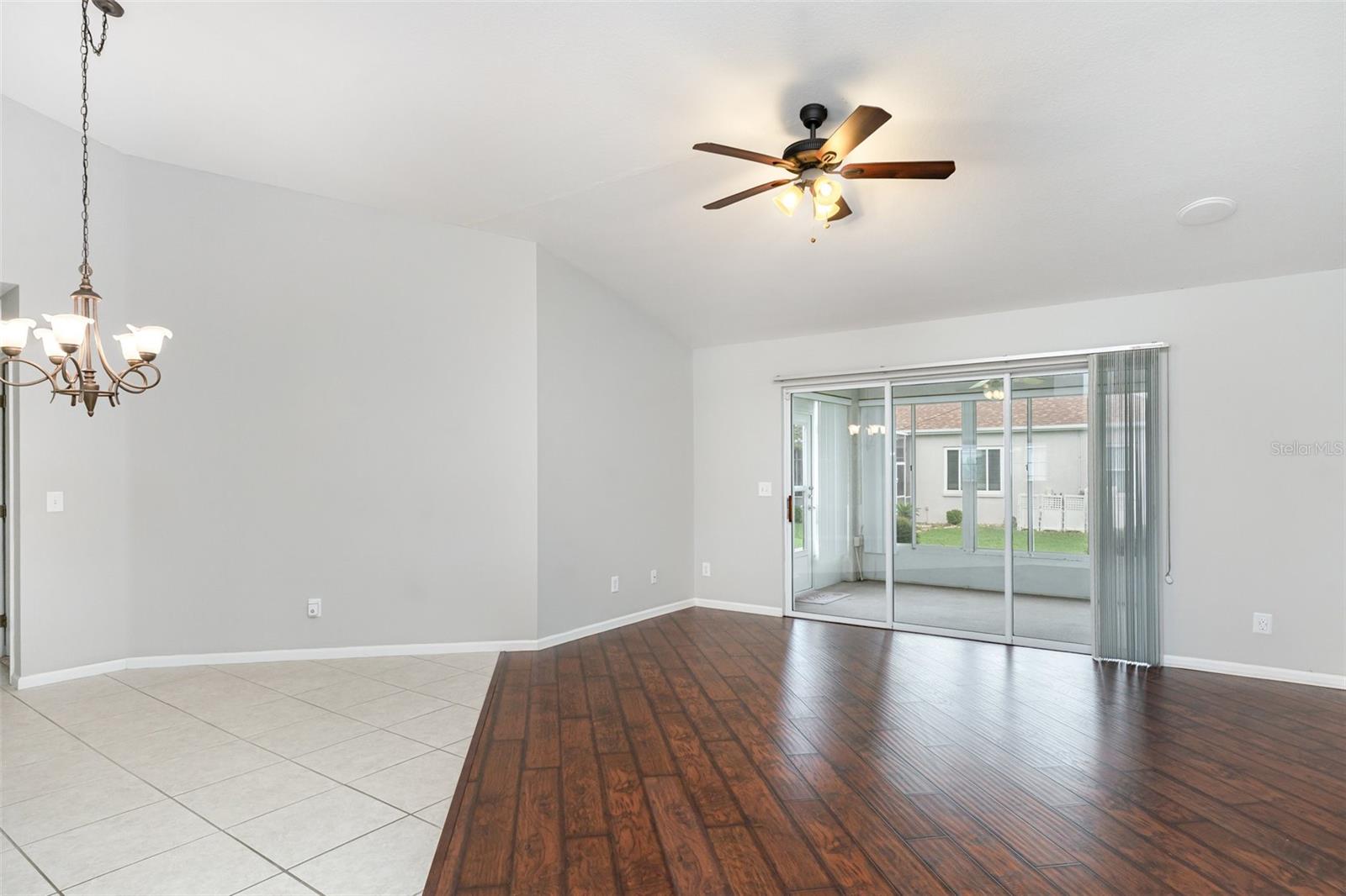 Image 6 of 26 For 5519 25th Loop