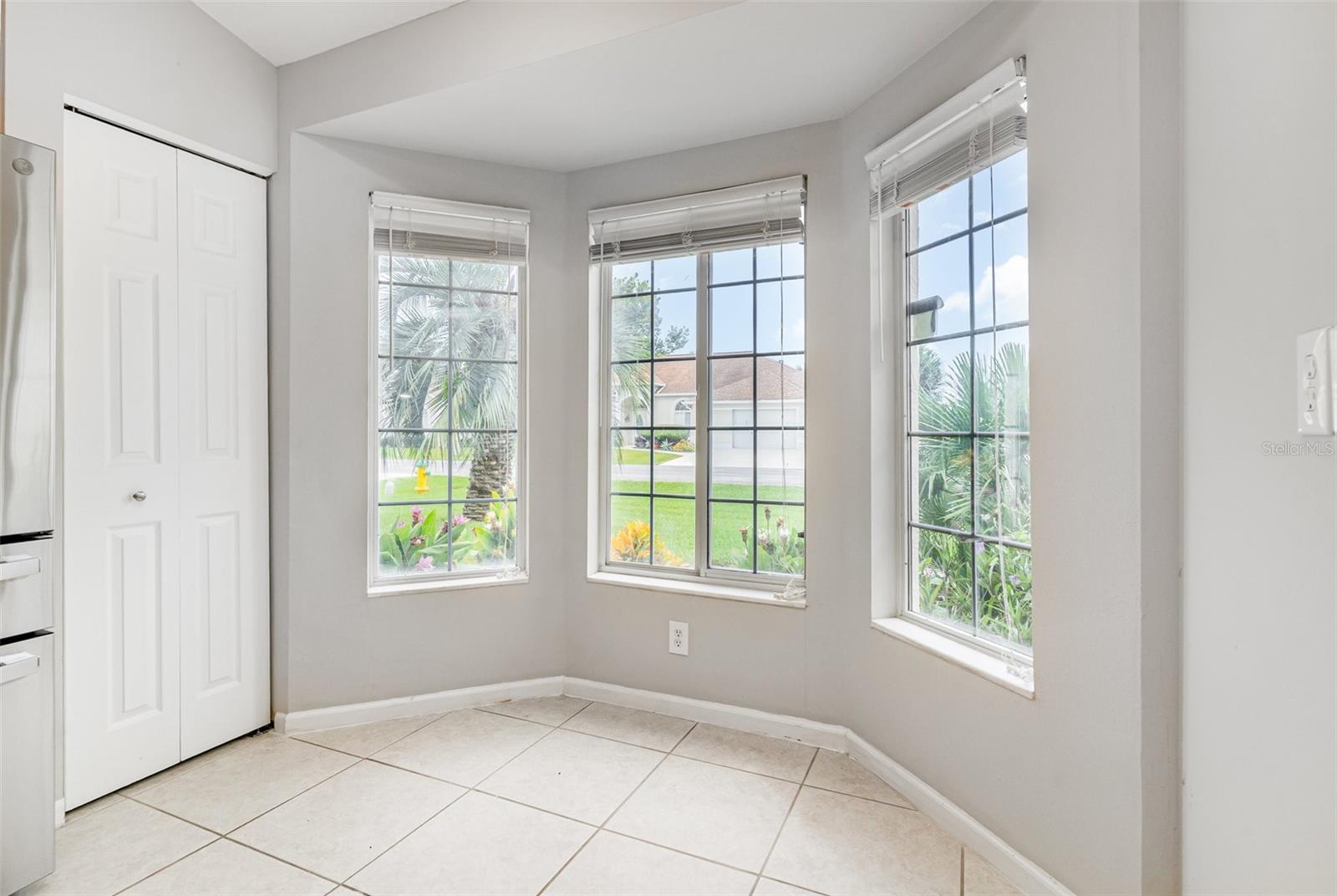 Image 9 of 26 For 5519 25th Loop