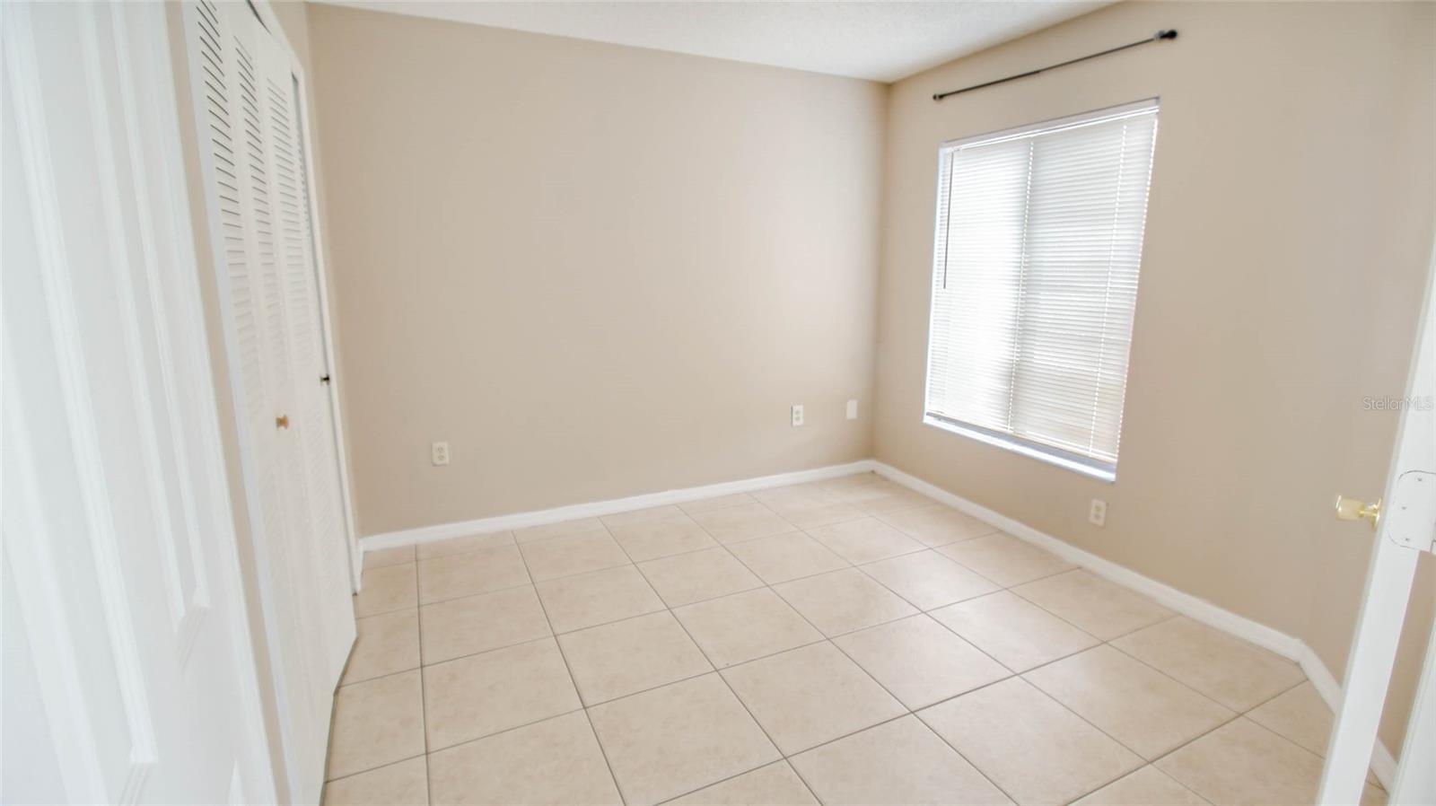 Image 7 of 12 For 9442 Torrington Avenue 9442