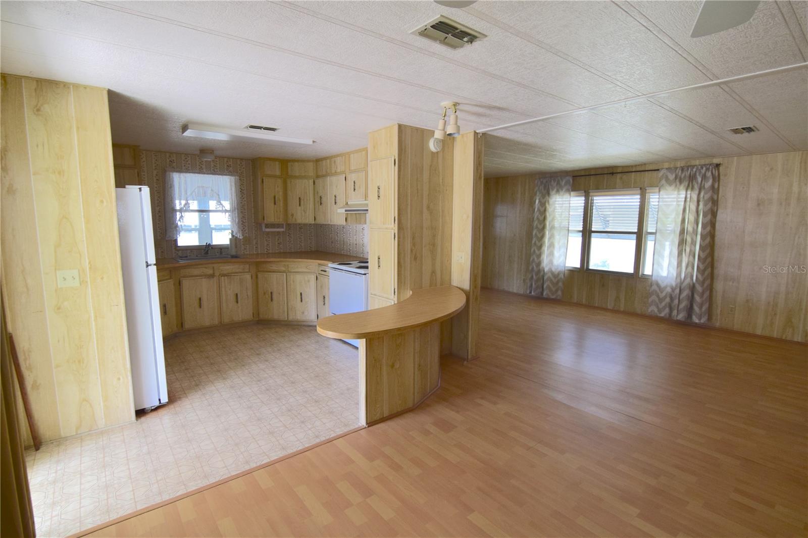 Image 3 of 13 For 303 Del Ray Drive