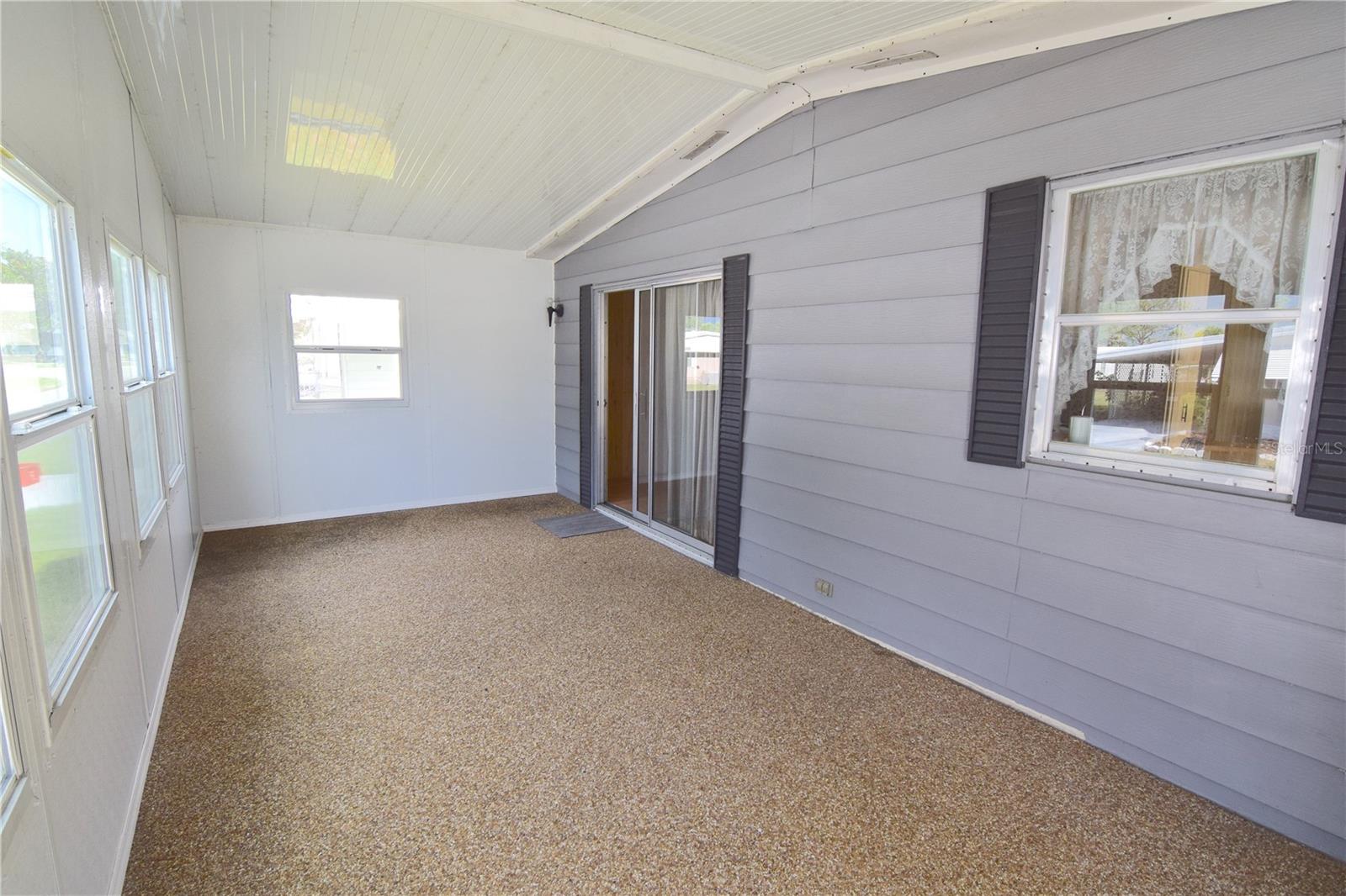 Image 6 of 13 For 303 Del Ray Drive