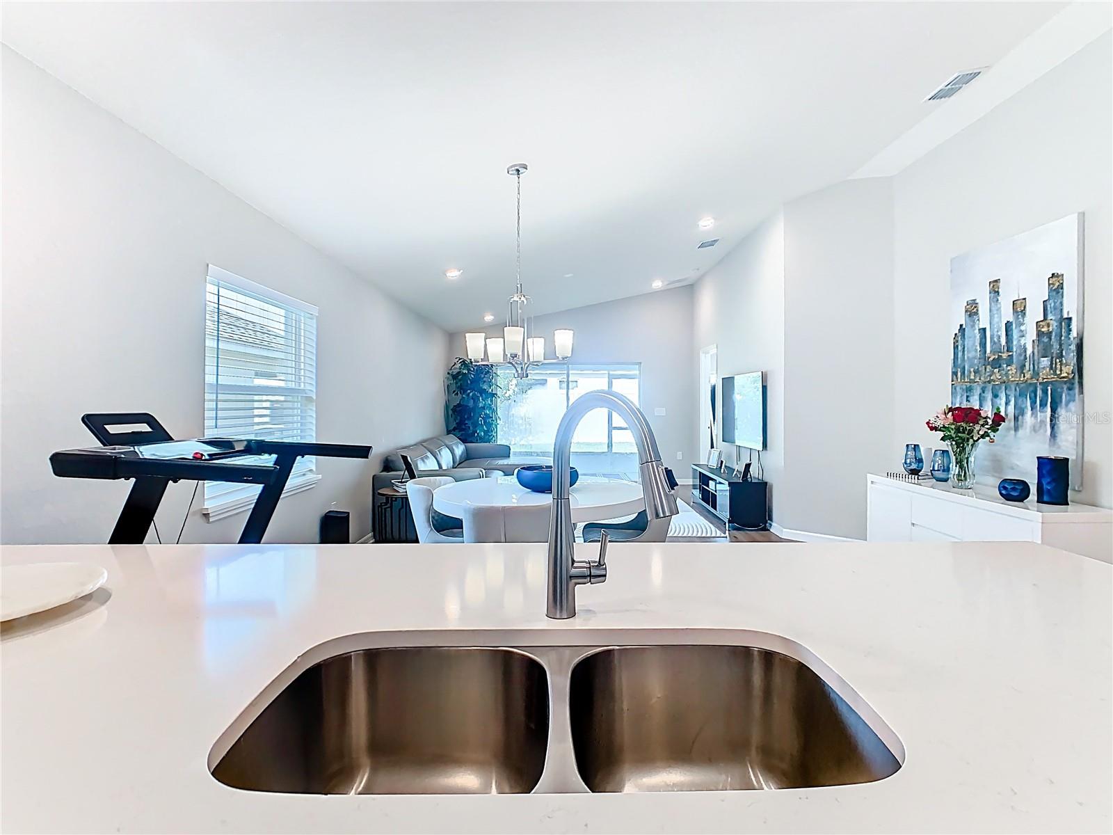 Image 13 of 66 For 1060 Cascade Drive