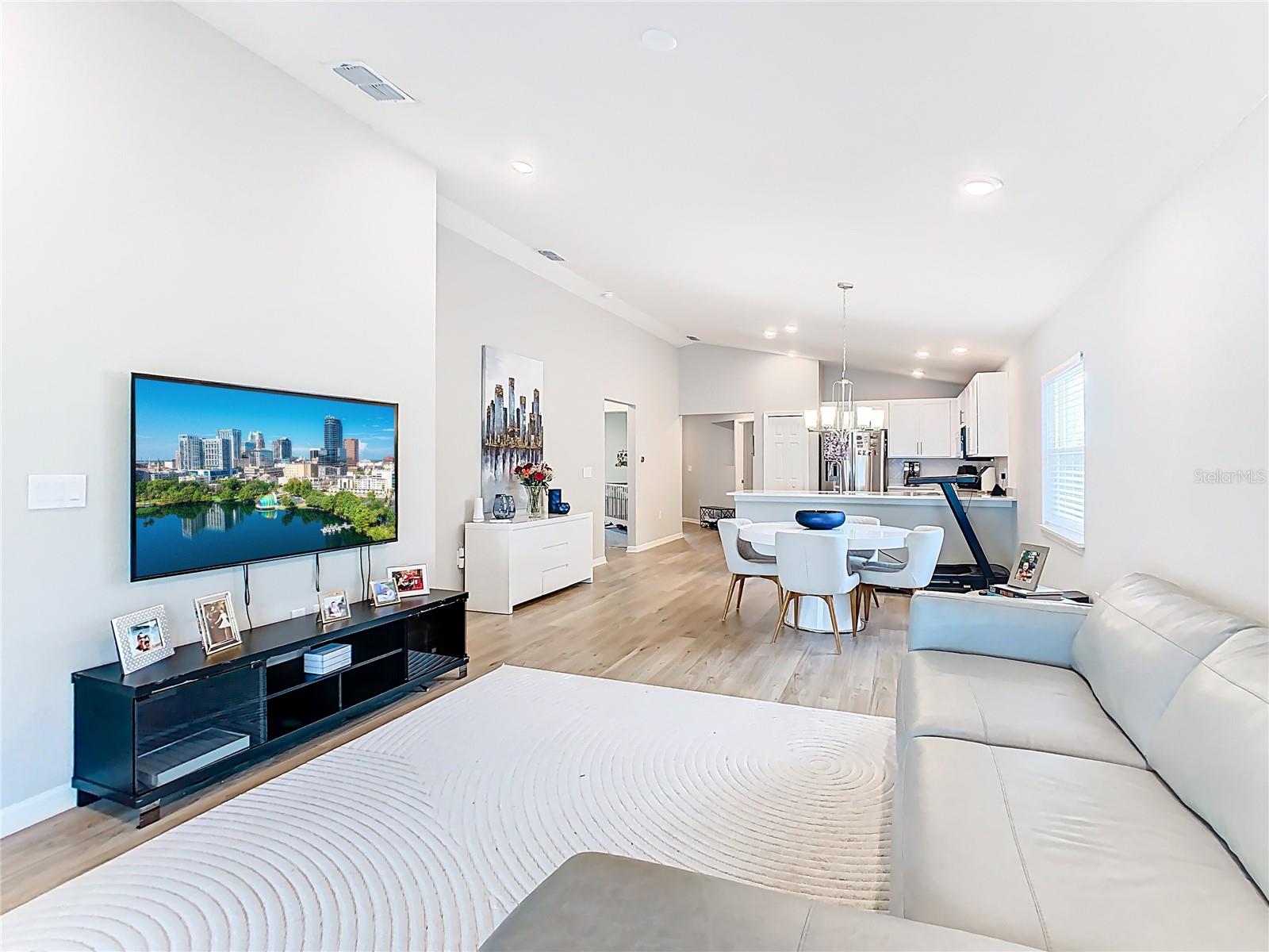 Image 22 of 66 For 1060 Cascade Drive