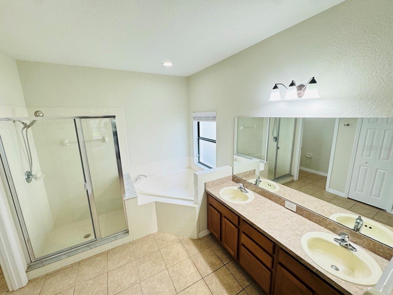 Image 19 of 35 For 2830 Roccella Court