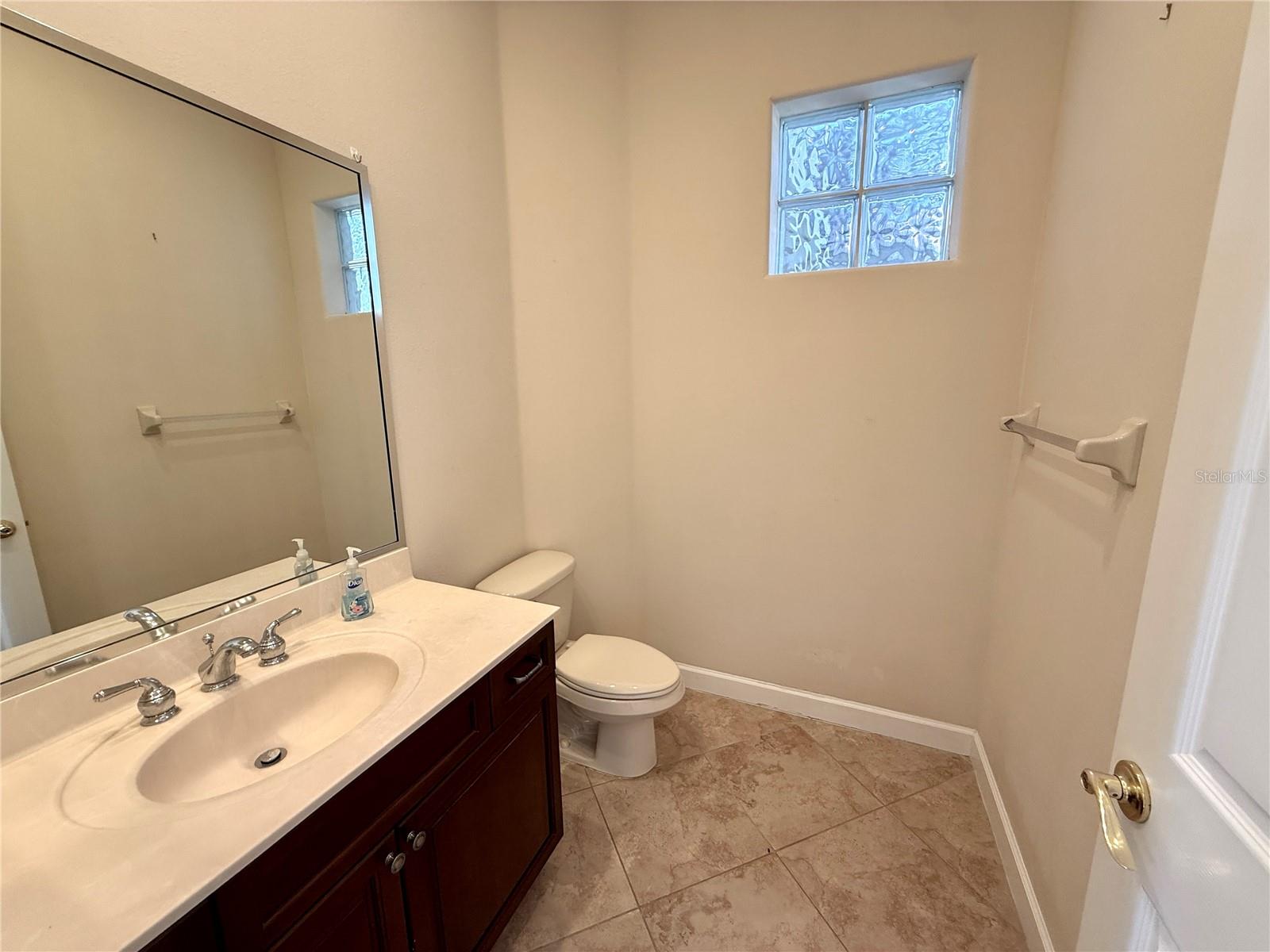 Image 34 of 60 For 488 Chelsea Avenue