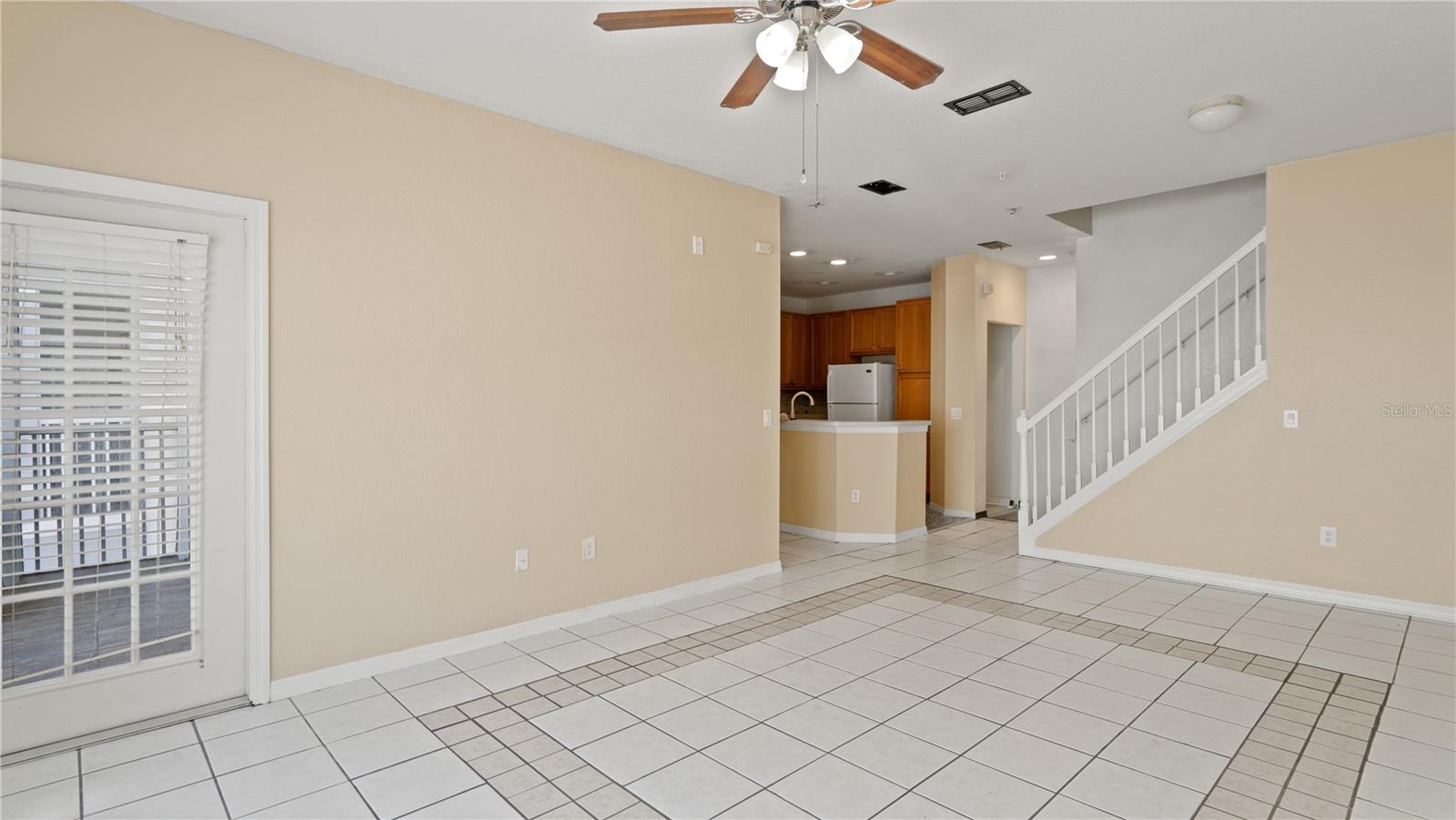 Image 11 of 47 For 2586 Grand Central Parkway 3