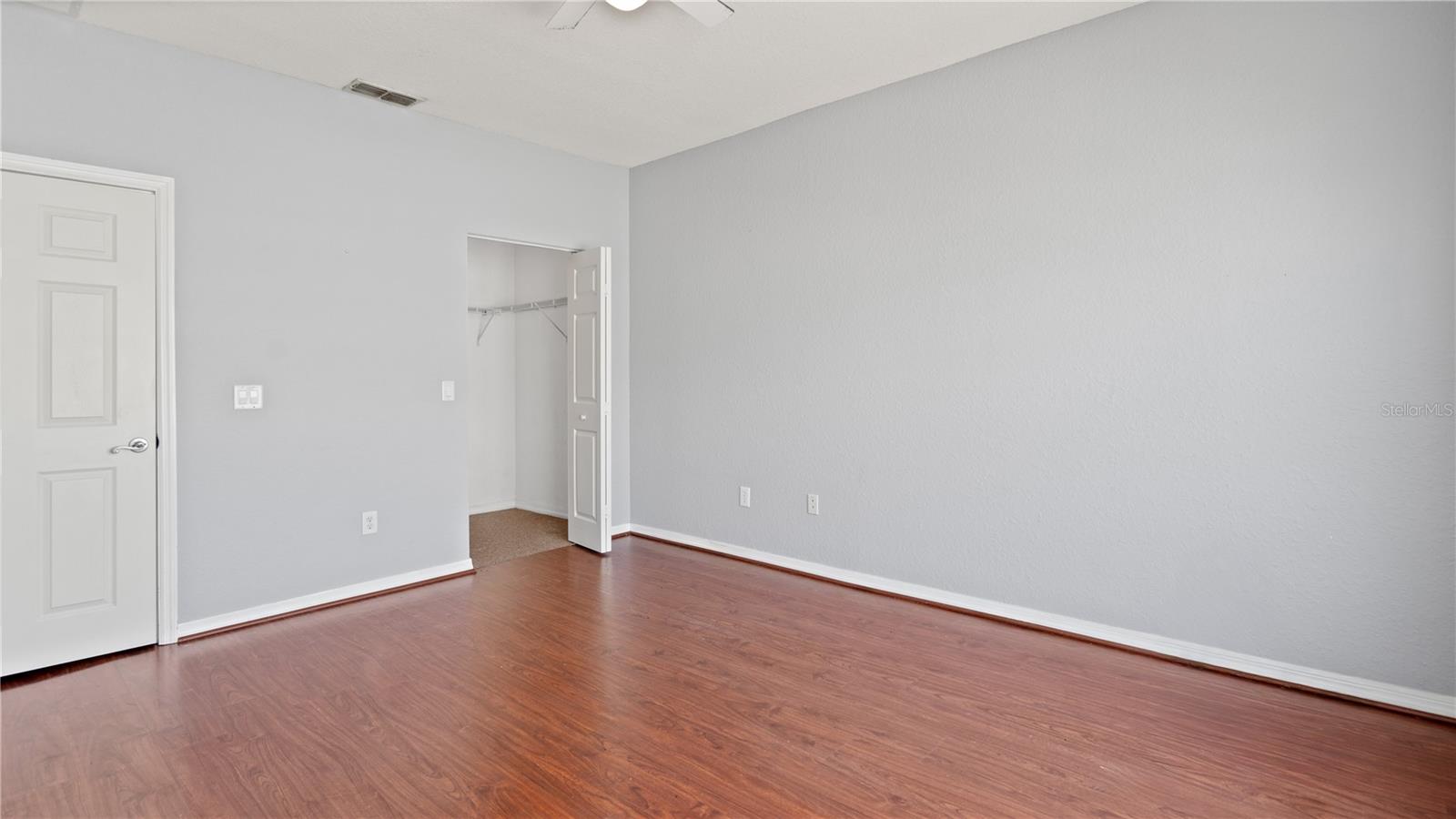Image 22 of 47 For 2586 Grand Central Parkway 3