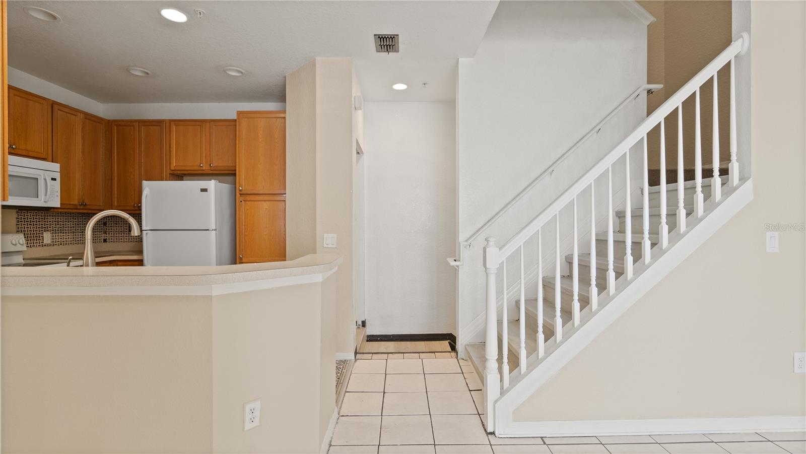 Image 32 of 47 For 2586 Grand Central Parkway 3