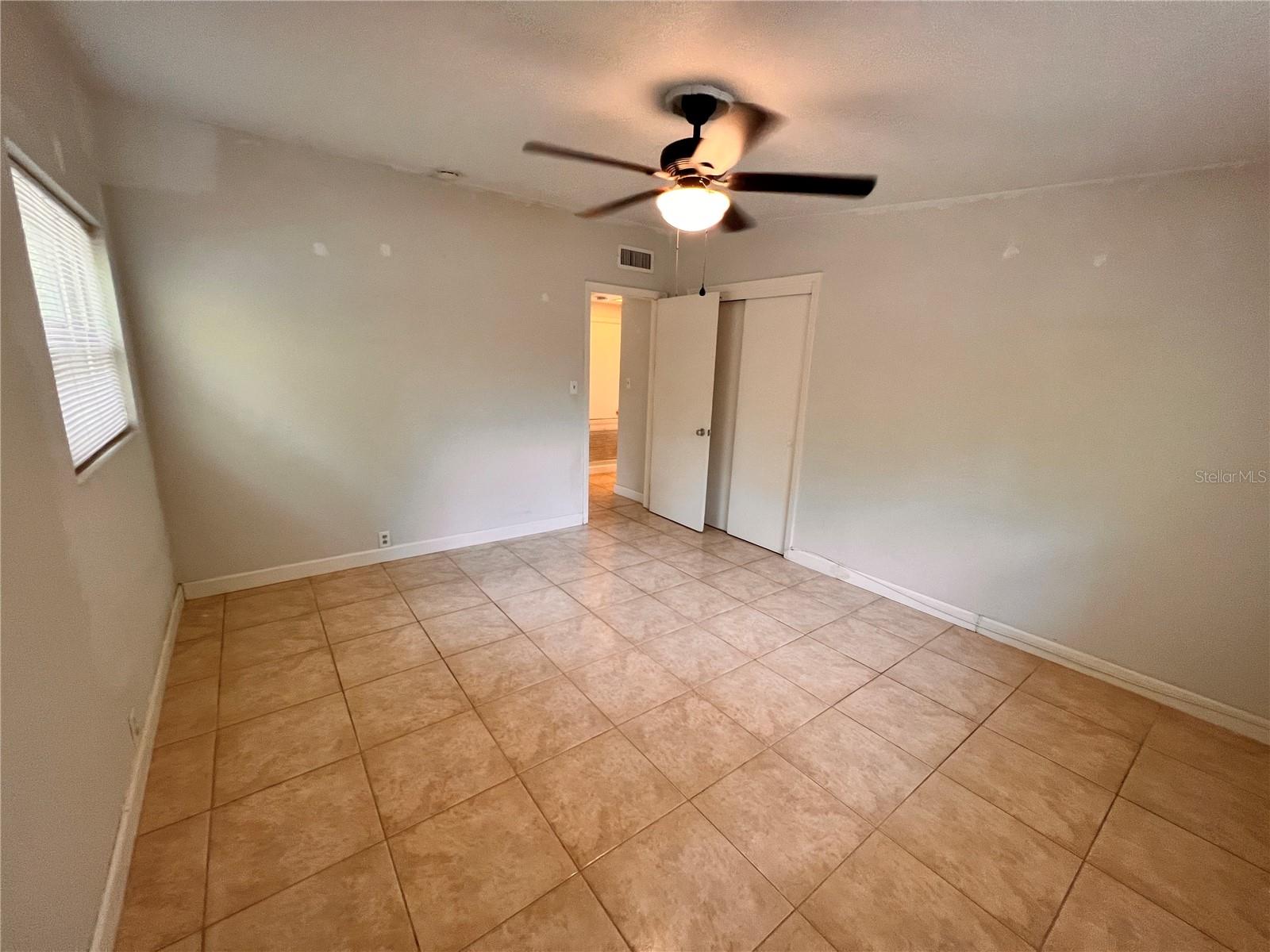 Image 17 of 24 For 253 Ashwood Drive