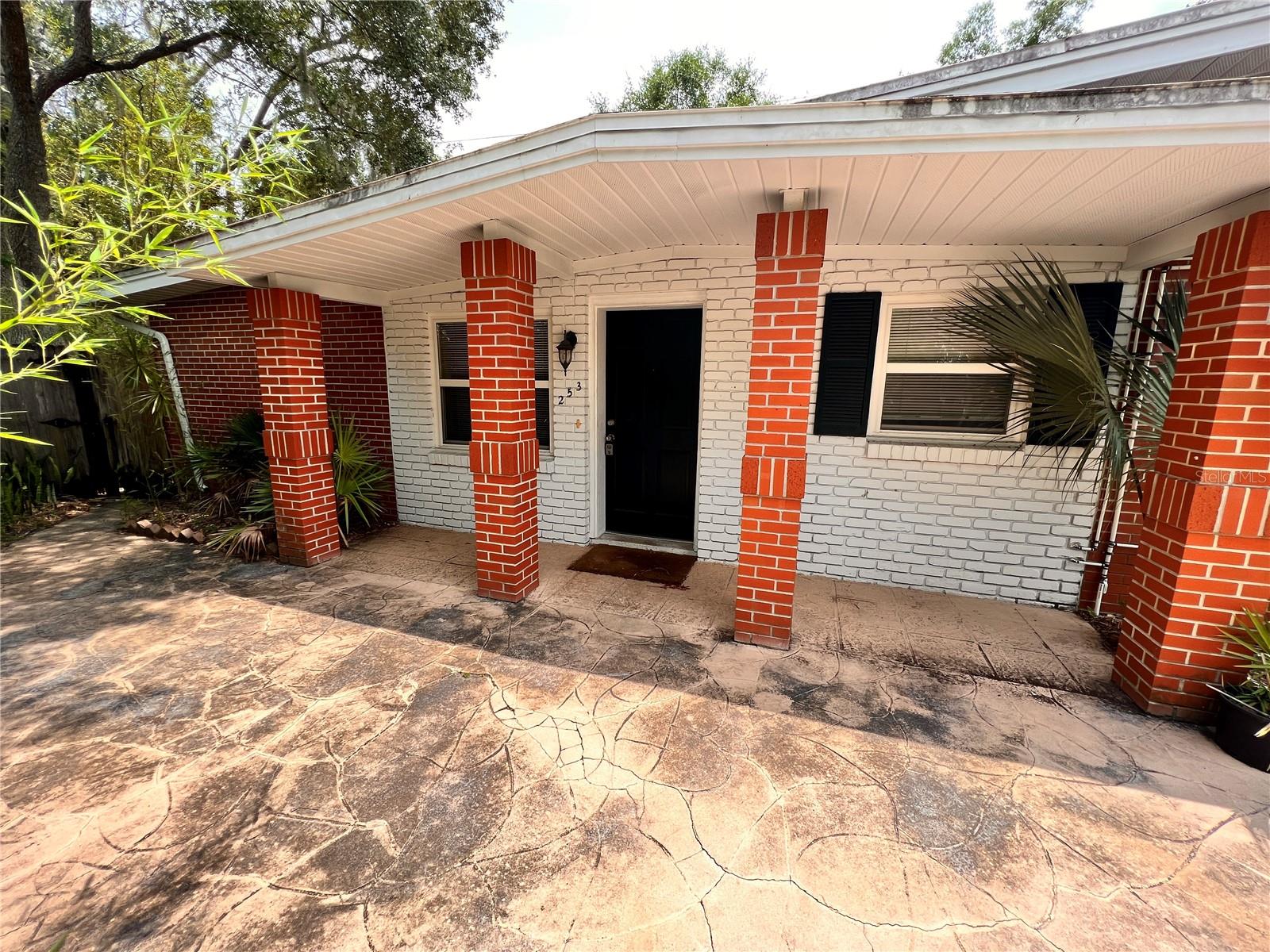 Image 2 of 24 For 253 Ashwood Drive