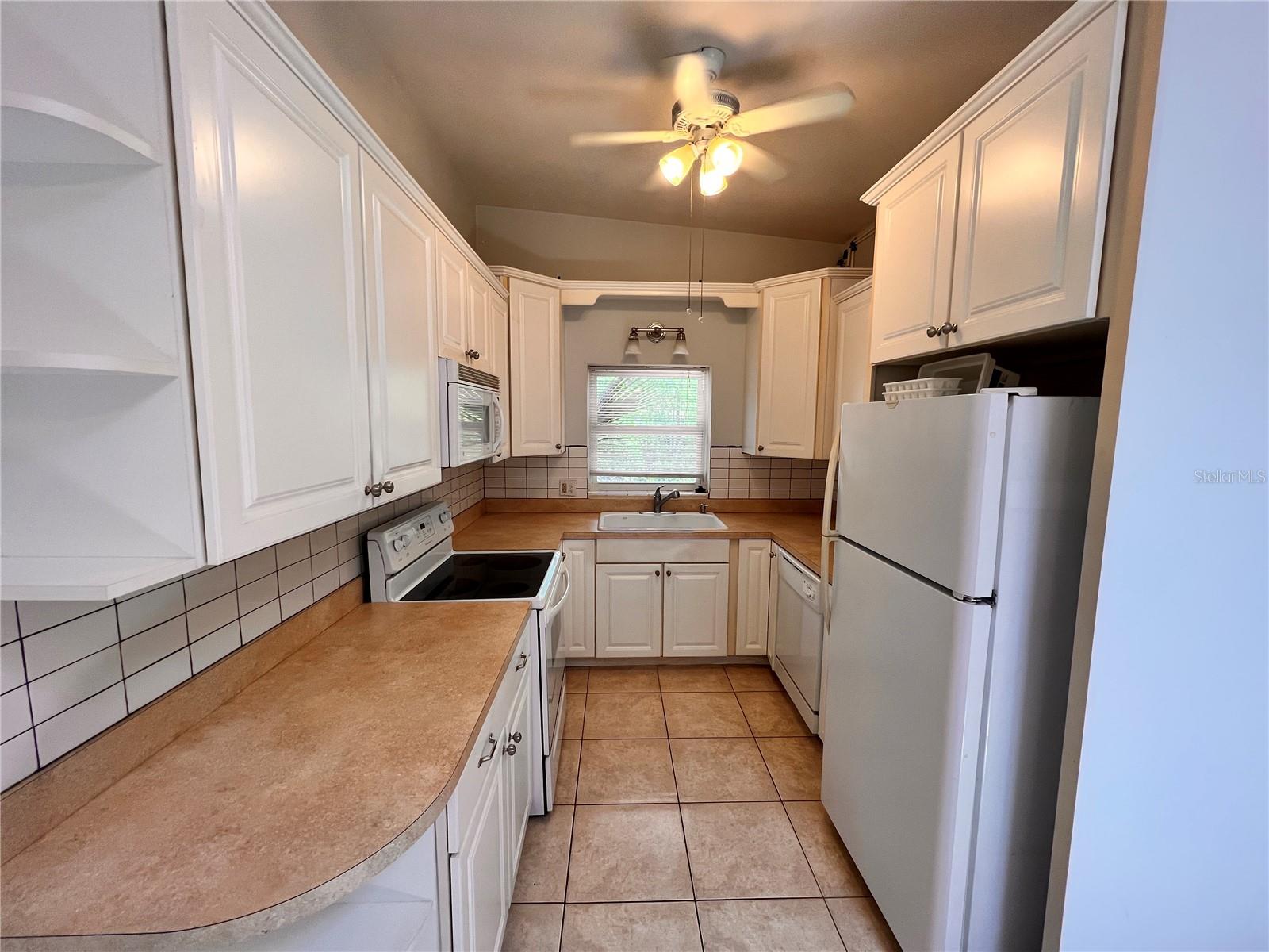 Image 9 of 24 For 253 Ashwood Drive