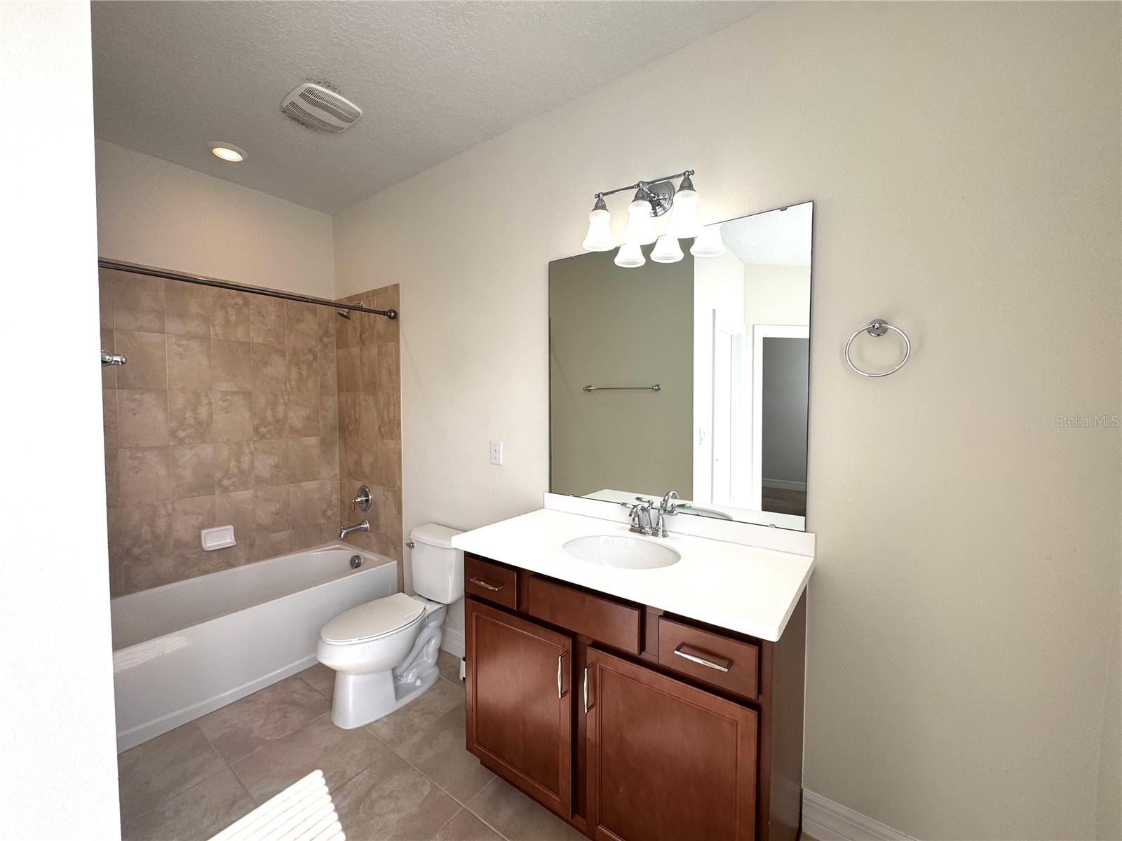 Image 10 of 25 For 13334 Bovet Avenue
