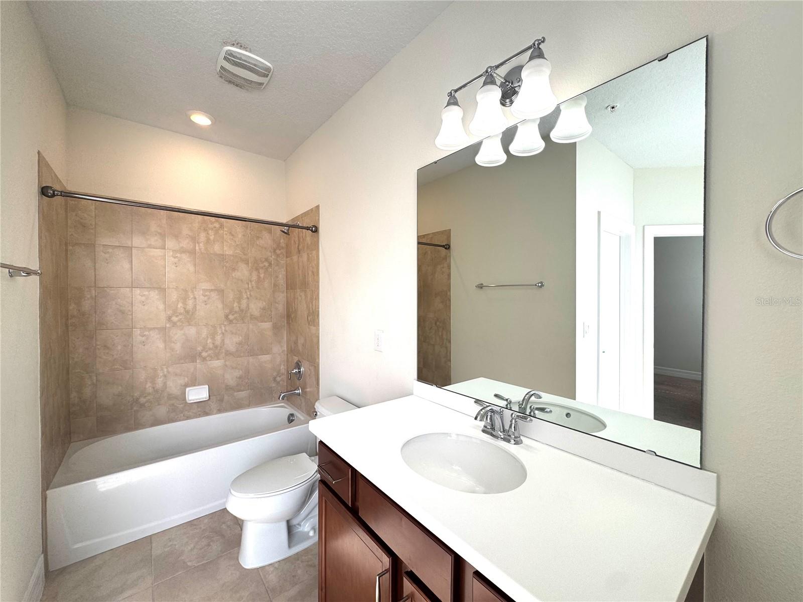 Image 11 of 25 For 13334 Bovet Avenue