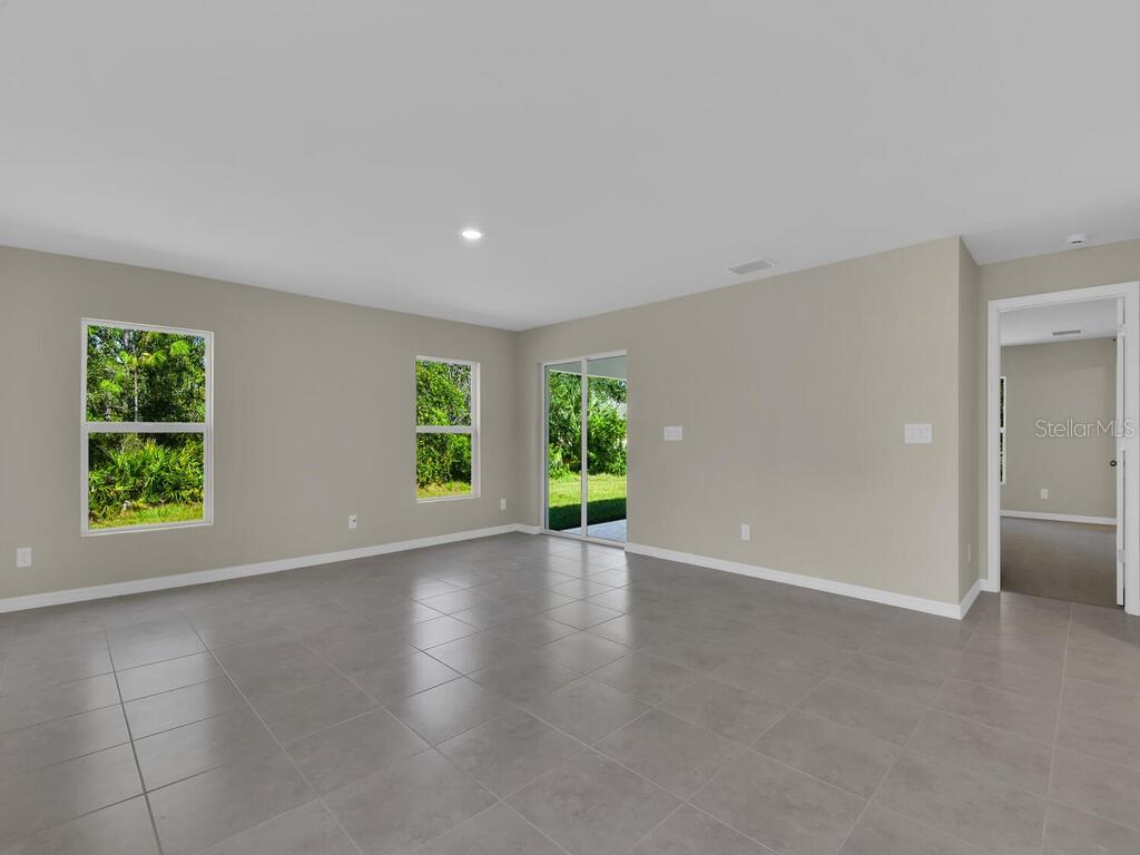 Image 5 of 24 For 17374 Gadsen Avenue