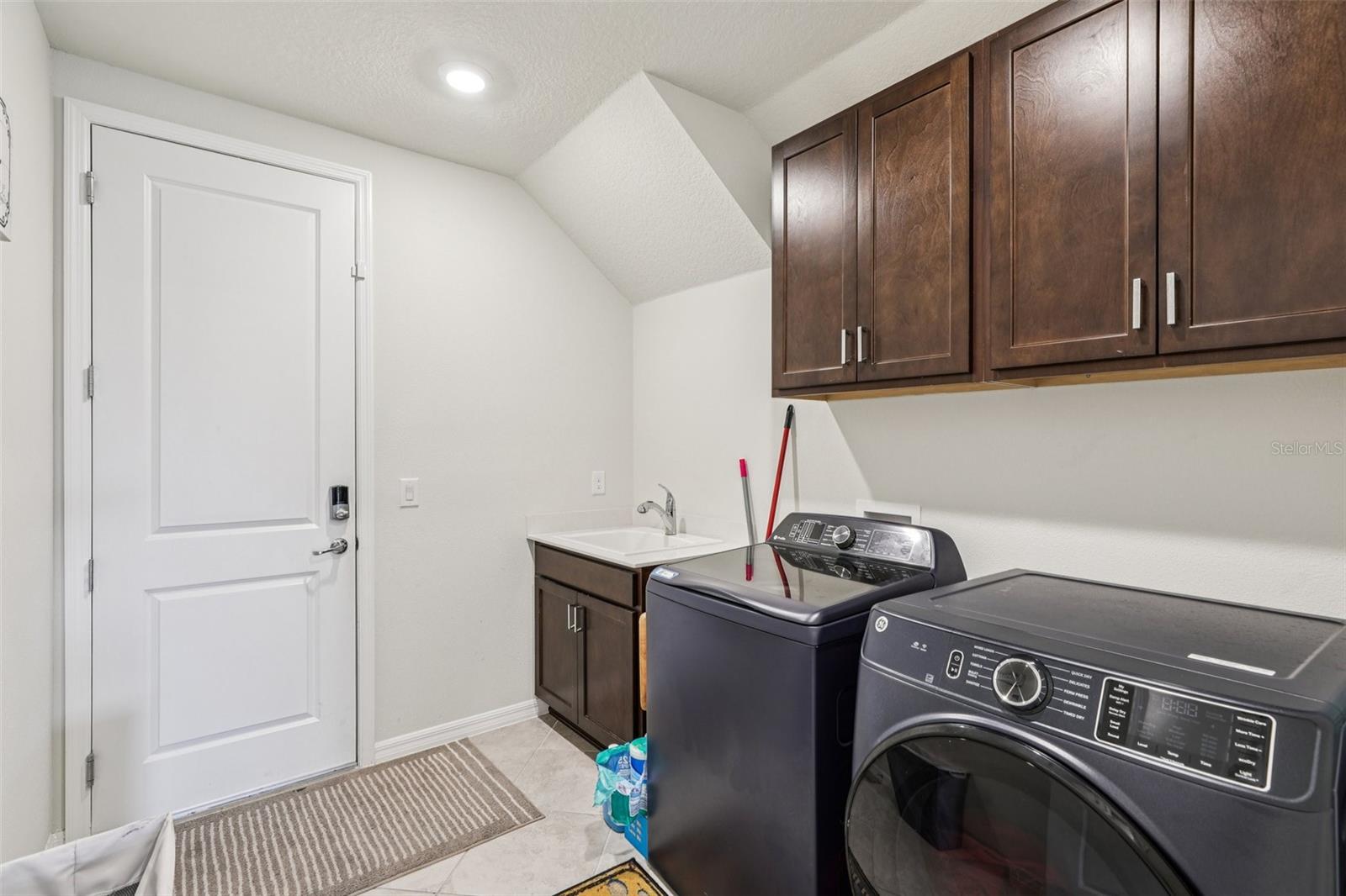 Image 20 of 44 For 3286 Mainsail Court