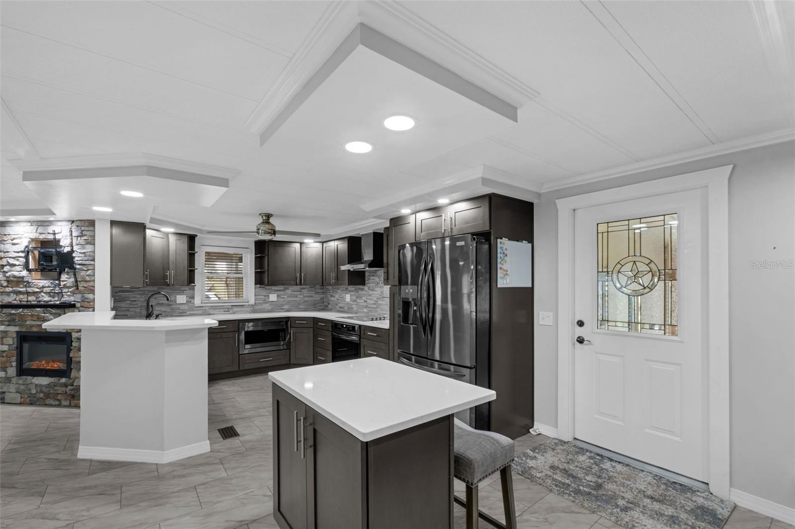 Image 6 of 22 For 205 Meadow Lark Drive