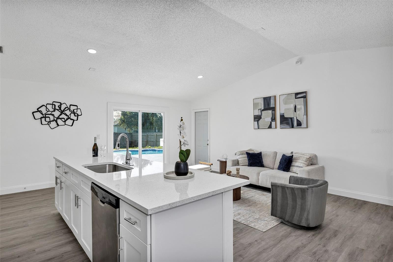 Image 11 of 29 For 1099 Dusseldorf Avenue Nw