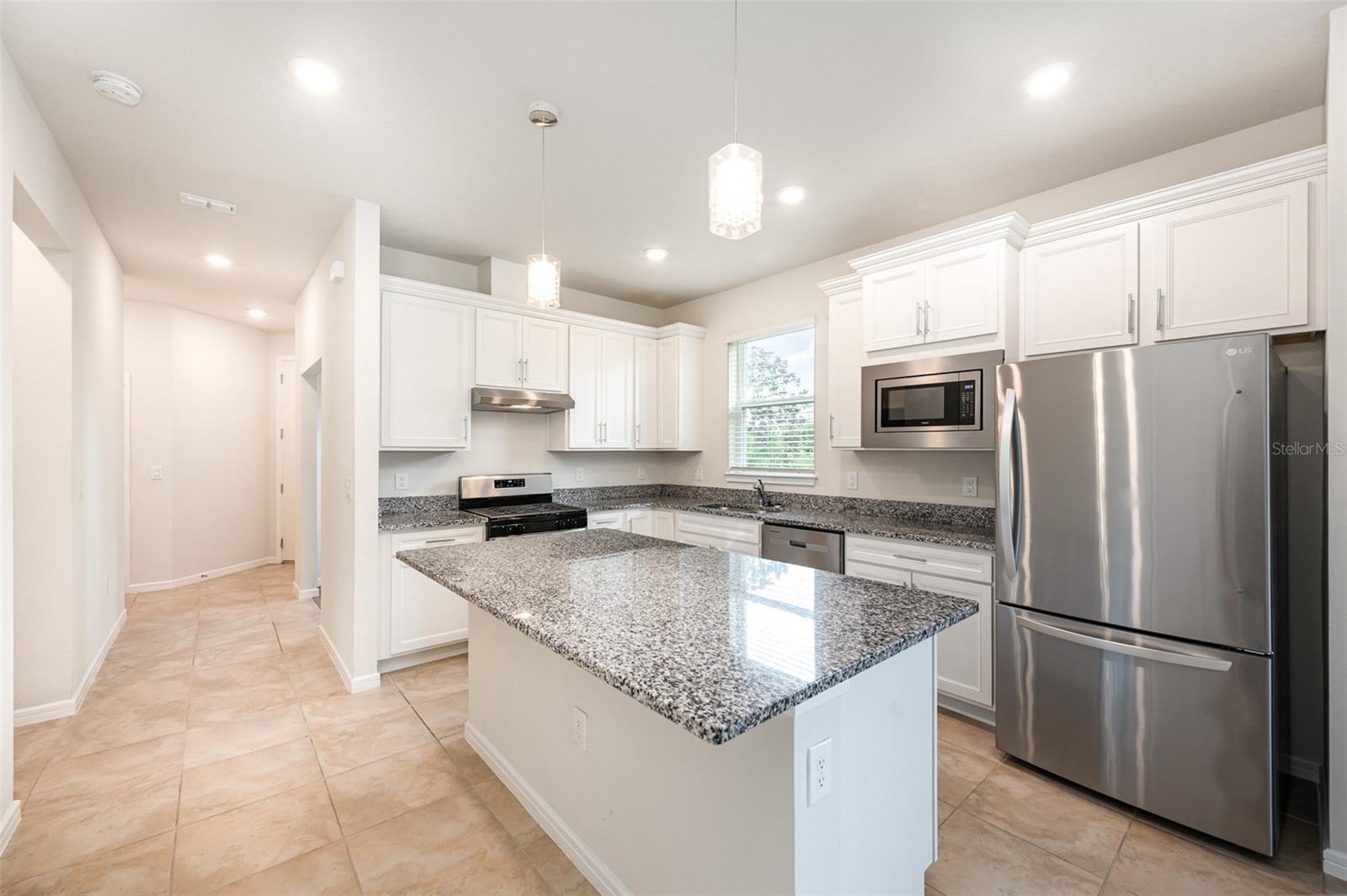 Image 10 of 27 For 2587 Cliff Way