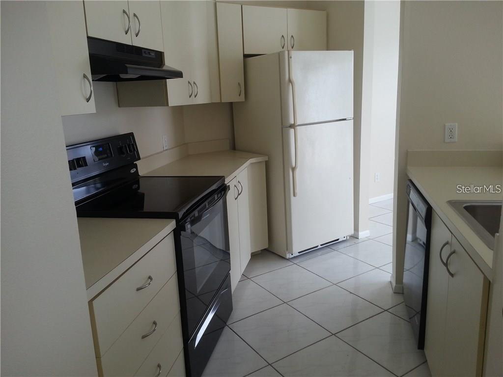 Image 3 of 11 For 2516 Woodgate Boulevard 202
