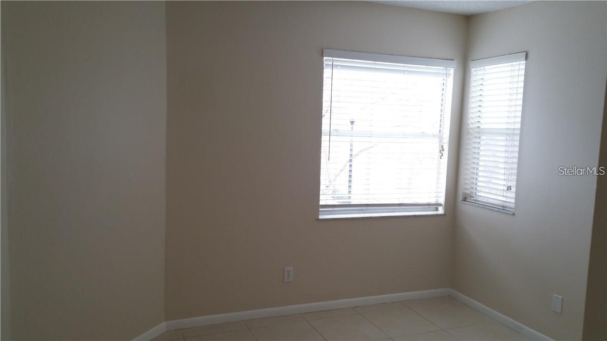 Image 7 of 11 For 2516 Woodgate Boulevard 202